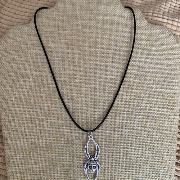 Spider skull earrings with sterling ear wires NWT - Picture 3 of 7